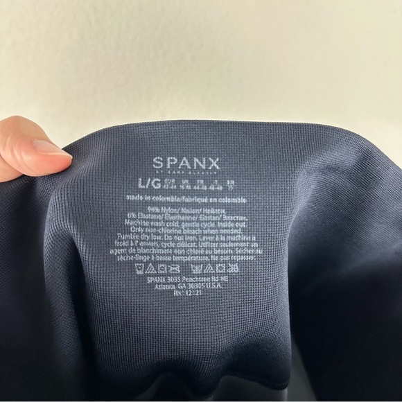 Spanx Blue Moto Seamless Leggings Size Large - Picture 4 of 4